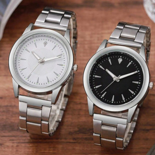 Cross-border hot-selling wrist watch new neutral steel band watch business couple watch men's quartz watch manufacturers in stock wholesale
