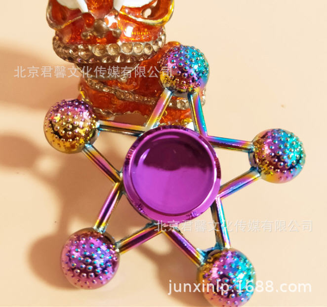 B Dedos de araña de colores, peonza, yema del dedo de metal de tres hojas, peonza de dos hojas, productos pequeños, suministro al por mayor