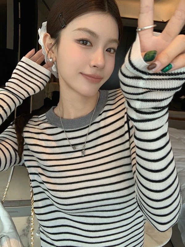 张贝贝ibell经典复古拼色领口针织衫女蚕丝+绵羊毛圆领条纹长袖T|undefined