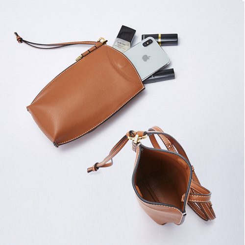 Genuine leather mobile phone bag cross-body small bag for women 2024 new niche high-end versatile mini cross-body small square bag for women
