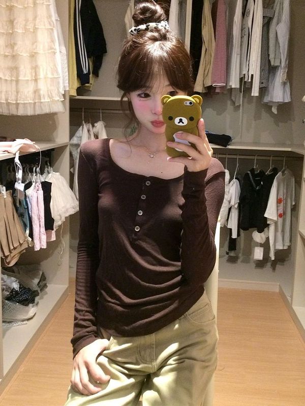 美式复古咖色长袖t恤女春秋新款修身显瘦辣妹设计感打底内搭上衣|undefined