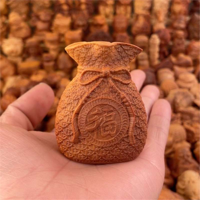 天然モミ無垢材彫刻、富と祝福の袋、米袋、金袋、文具、ハンドピース、卓上装飾品、工芸品|undefined