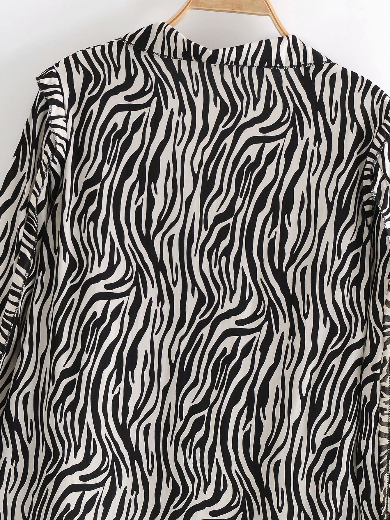 zebra print streamer long-sleeved shirt  NSAM36252