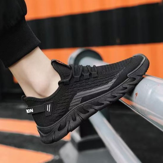Men's Shoes Spring and Summer New Versatile Sports Shoes Men's Comfortable and Lightweight Fly Woven Mesh Breathable Casual Shoes Running Shoes