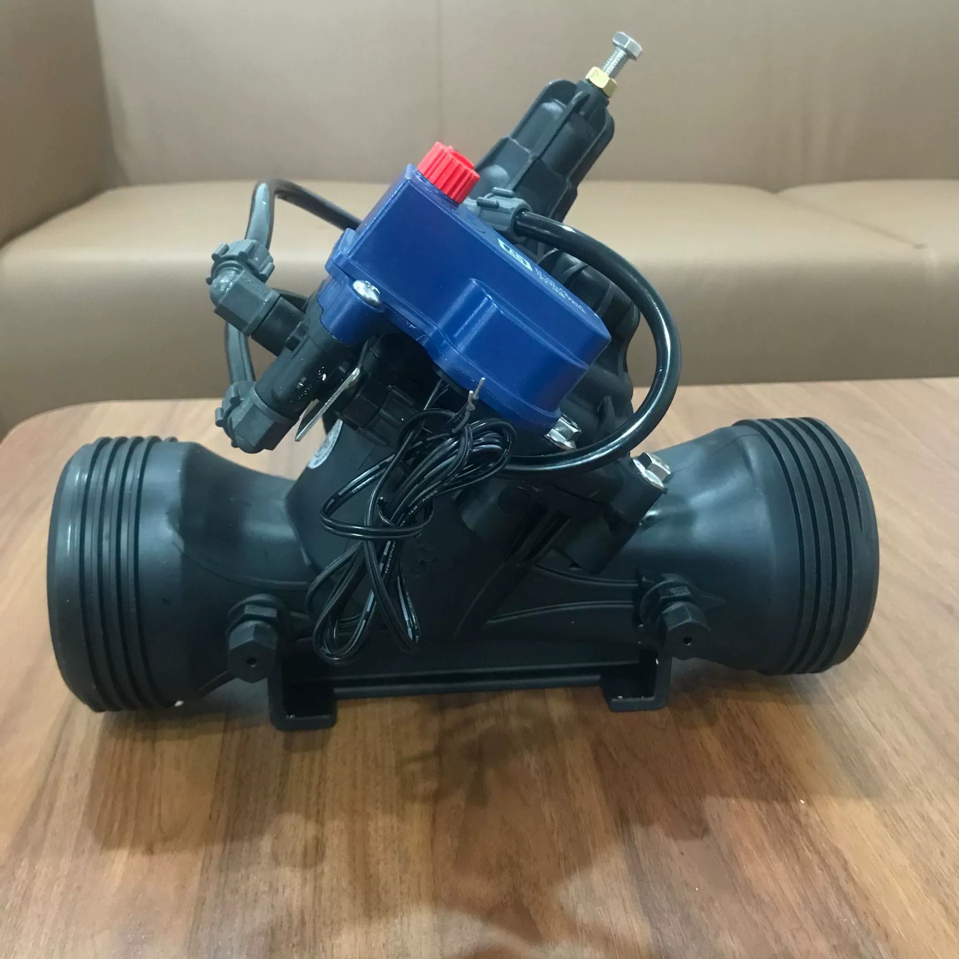 Производители продают ирригационные Интеллектуальные удаленные электромагнитные клапаны большого диаметра с несколькими спецификациями для декомпрессионного давления с высокой эффективностью и экономией воды.