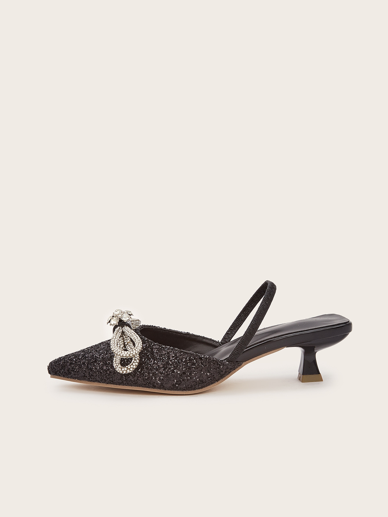 2024 New Korean Style Banquet Style Slim Heel Pointed Back Air Carrying Sandals
