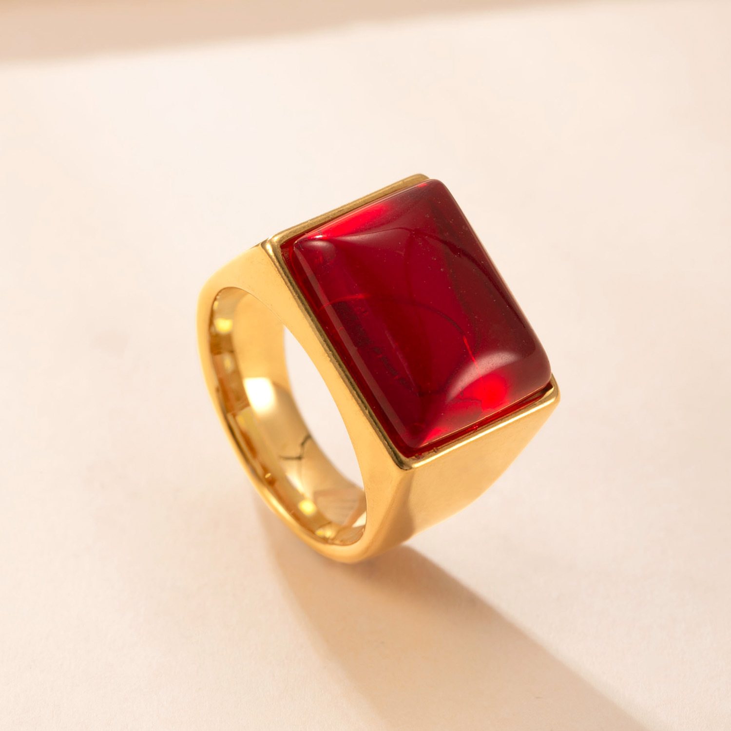 Anillo de acero de titanio transfronterizo europeo y americano de lujo ligero estilo palacio fundición cuadrado anillo de piedra natural joyería femenina de acero inoxidable