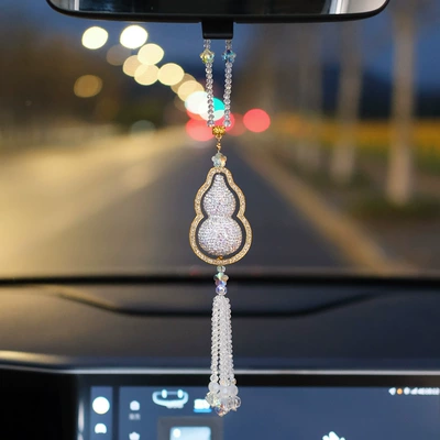 Car hanging style gourd pendant advanced sense - diamond-gourd-pendant-white-gift-box-no-specifications