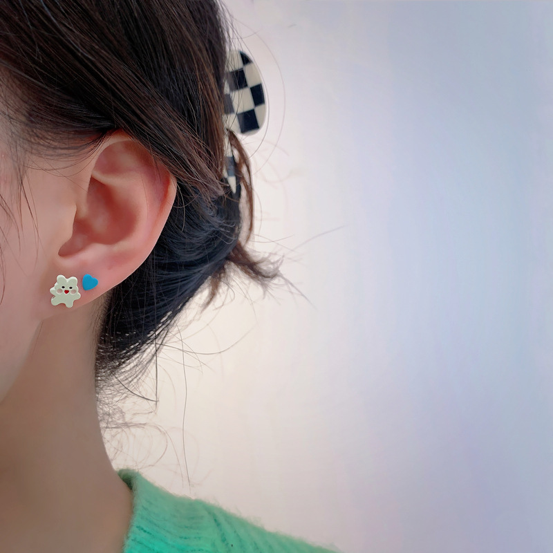 2022 new cute bear flower Klein blue stud earrings setpicture3