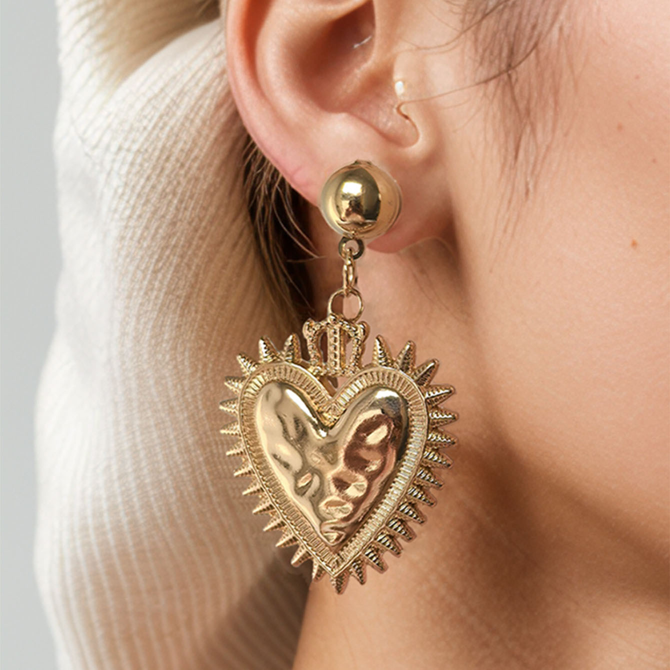 All Seasons Season 1 Pair IG Style Heart Shape Pineapple Plating Zinc Alloy Drop Earrings
