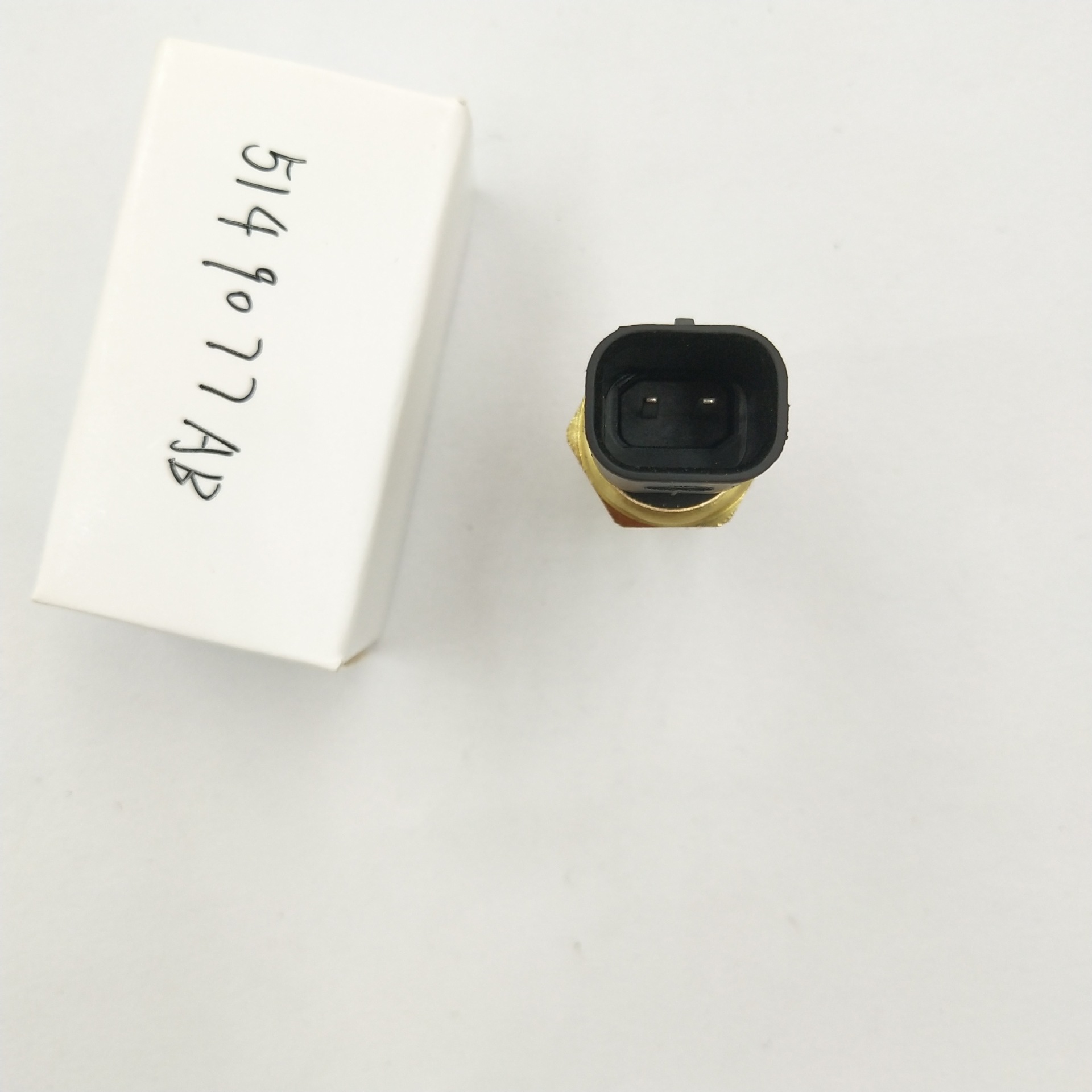 �����ڿ���˹�� ������ȴҺ�¶ȴ�����68045803AA