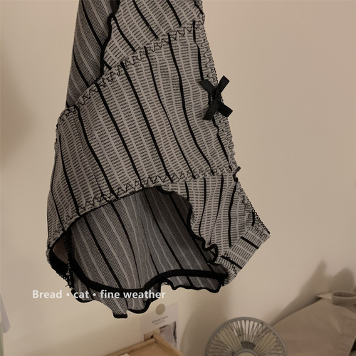 Japanese girl's private goods ruffled cute panties girls sexy pure cotton low waist pure cotton summer