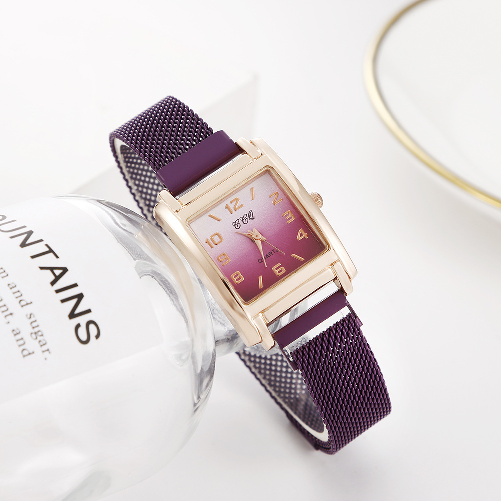 Montre à quartz avec boucle magnétique pour femmes, accessoire de célébrité sur Internet, minimaliste, carrée, numérique, nouvelle collection 2024_voghion.com