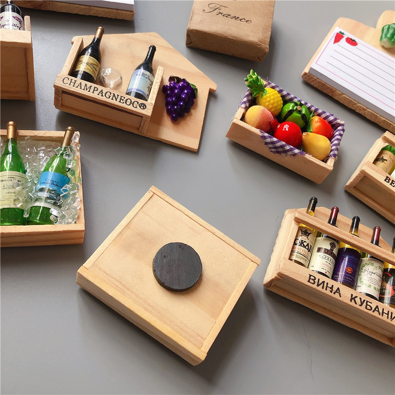 Mini comida y juego decoración refrigerador pegatinas accesorios para el hogar botella de vino gabinete de madera cesta de dibujos animados fruta pegatinas magnéticas nota Mensaje de papel