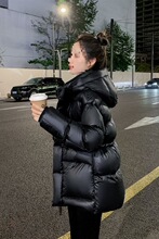 黑色短款羽绒服女冬季御冷加厚小个子显高时尚收腰外套