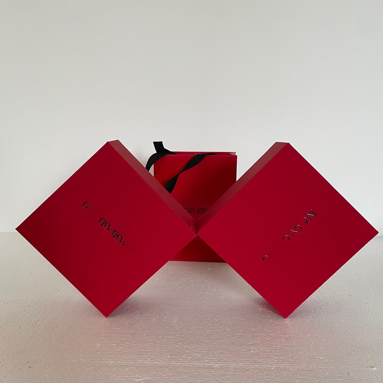 阿玛红色唇釉气垫礼盒套装空盒香水口红礼品盒手袋礼品袋