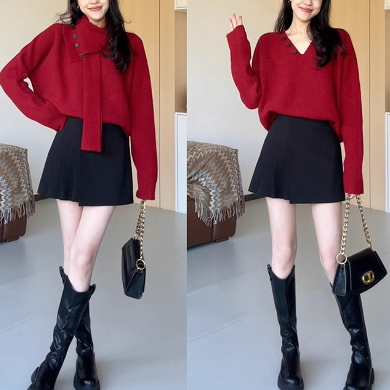 [New Year Atmosphere] New Holiday Wear Detachable Scarf Soft and Waxy Sweater to Cover the Flesh and Look Slimming Look