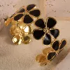 Black five-flowered flowers