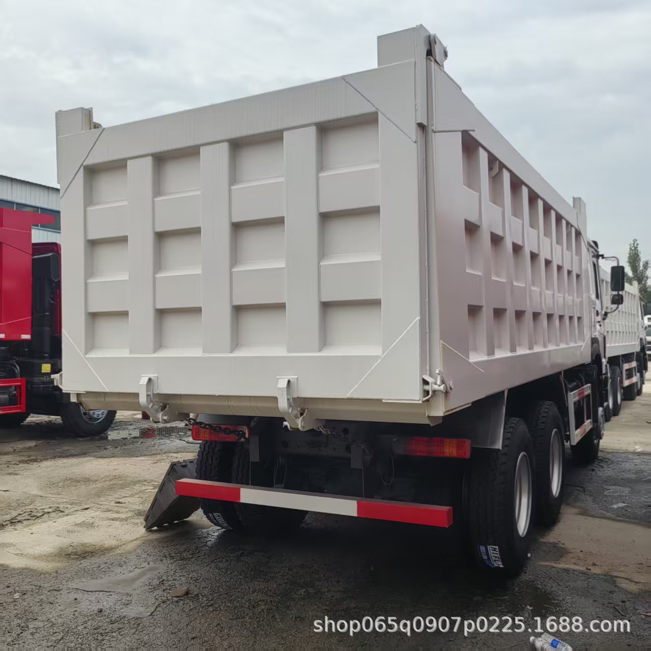 Export Africa Sales Used Howo 6×4 Dump Truck Sinotruk Heavy Duty Tipper Truck 371 Horsepower