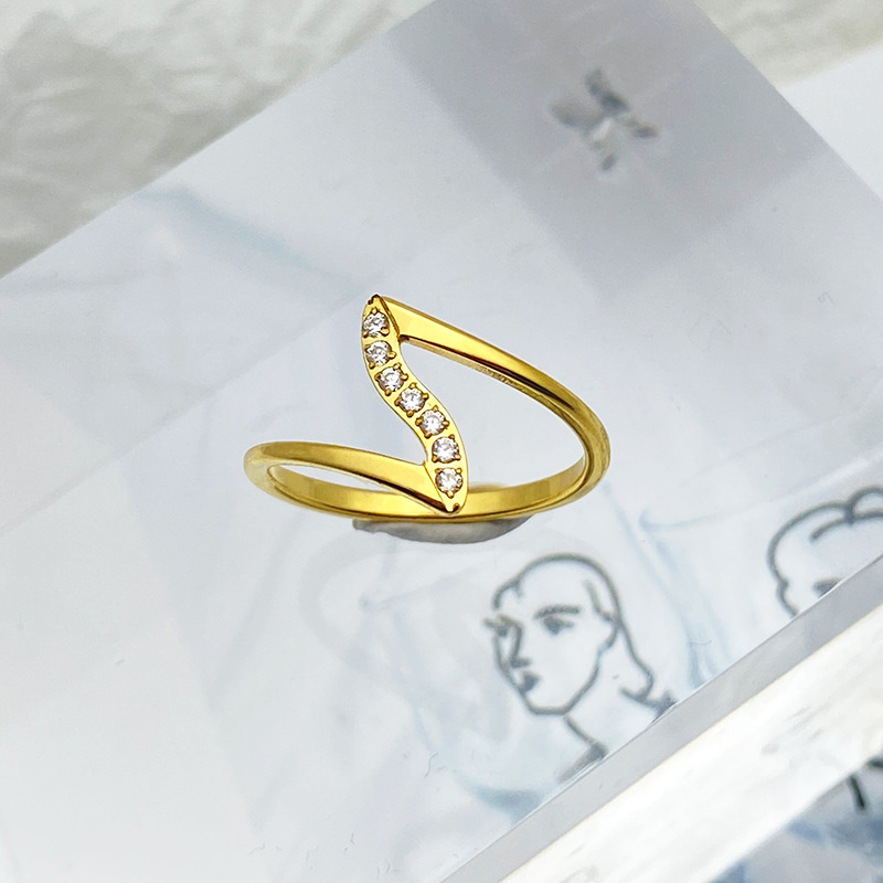 Sparkling Designer Ring For Women, Elegant & Comfortable Jewelry_voghion.com