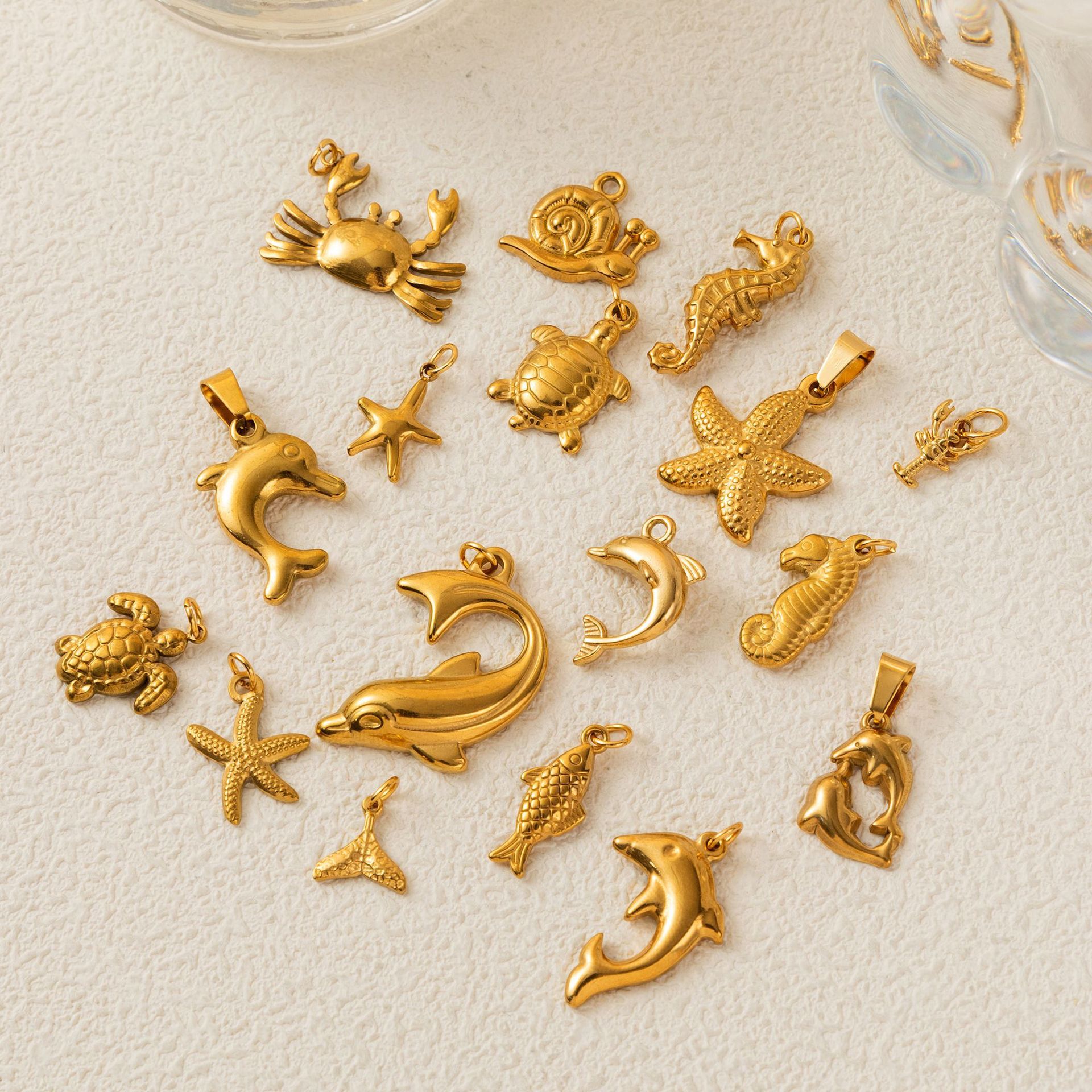 4g Weight 0.03µm Gold Plating Thickness Electroplating Gold Plating Process Pendant Jewelry Making Type 14K Real Gold Plated Plating Material 1 Piece Quantity Copper Material Starfish, Dolphin, Hippocampus, Crab, Fish Pattern Marine Style, Classic Style Style Plating Craft 1 Piece Copper Starfish Dolphin Hippocampus Polished Pendant DIY Jewelry Accessories 2