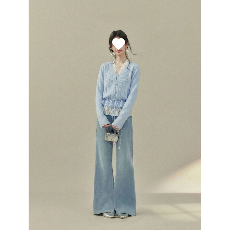 Ouyang's "Feiyun Soft Wrap" drawstring hollow-neck blue knit top for women is extremely beautiful and versatile Ouyang's "Feiyun Soft Wrap" drawstring hollow-neck blue knit top for women is extremely beautiful and versatile