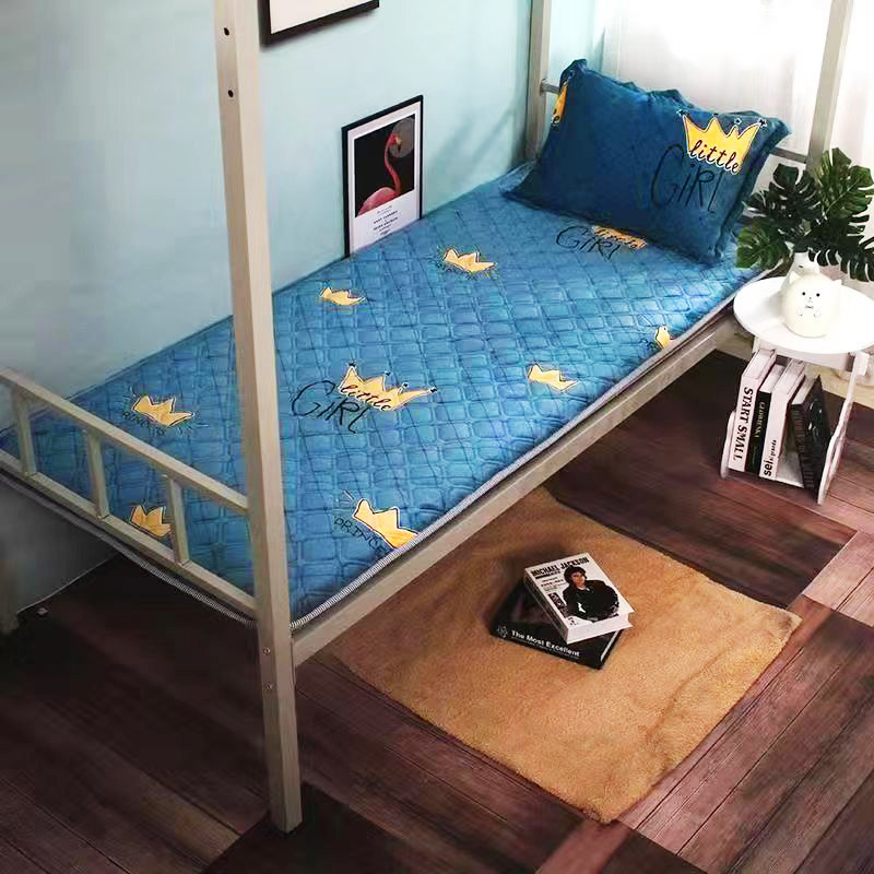 두꺼운 플란넬 크라운