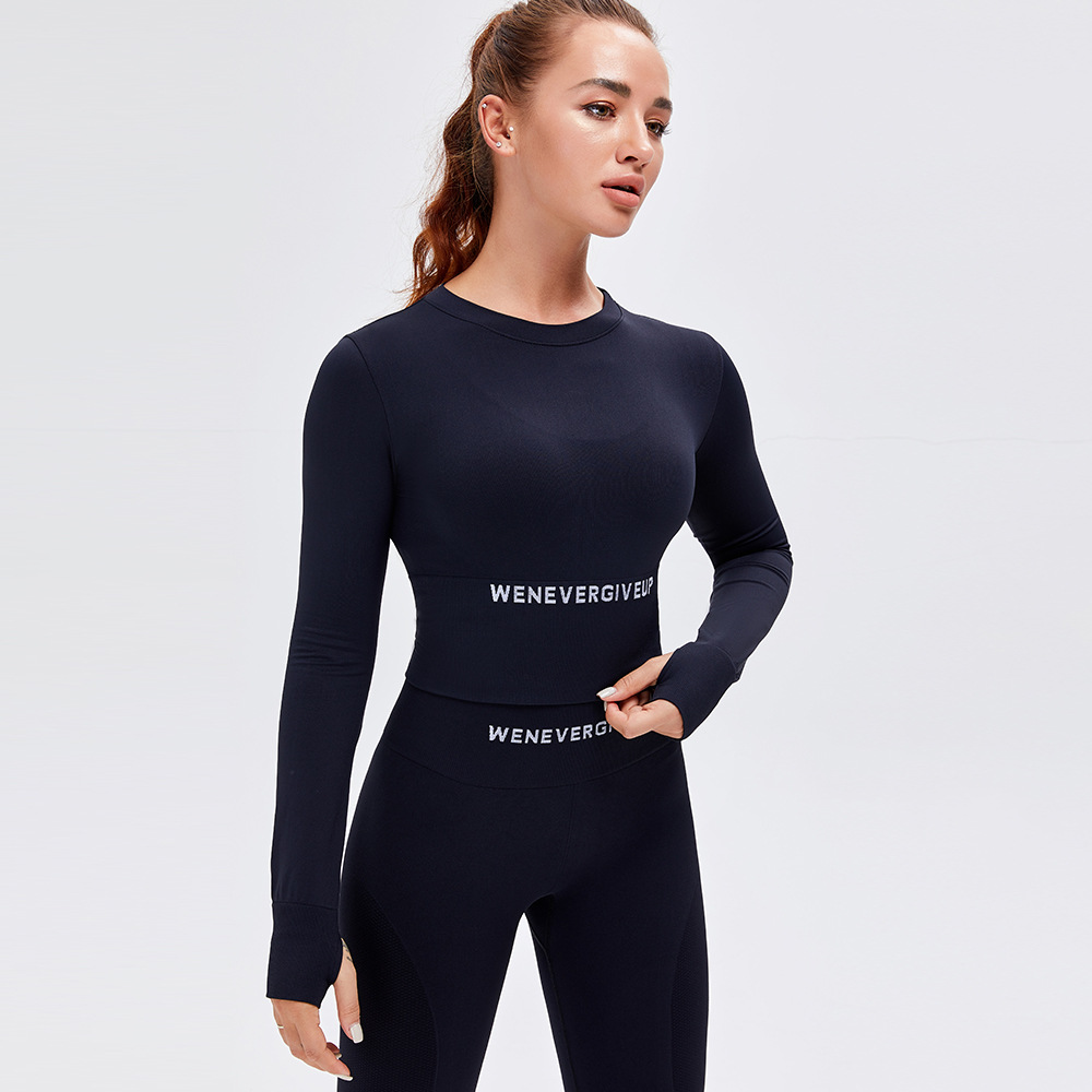 Otoño e invierno europeo y americano Nueva Impresión de letras ropa de yoga sin costuras Top deportivo de manga larga ropa de fitness desnuda ajustada para mujer