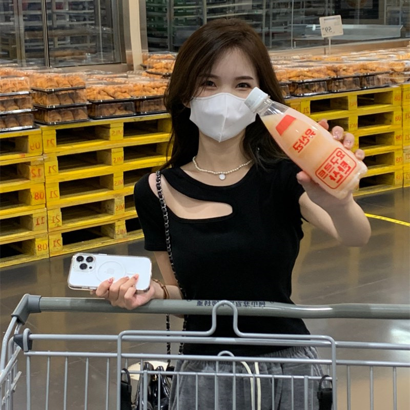 Women's Slim Fit Off Shoulder Perforated T-shirt For Summer Wear_voghion.com