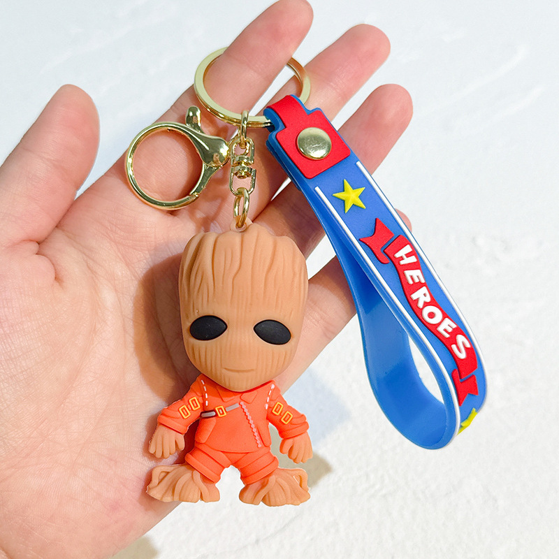 漫画スーパーヒーロー人形ストラップキーチェーンアイアンマン人形シンプルなキーホルダーかわいいペンダント卸売り|undefined