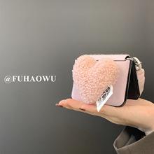 适用于三星zflip7手机壳小米mixflip2粉色毛绒折叠屏pocket2冬天新款立体毛绒粉爱心novaflip少女心kitty手提