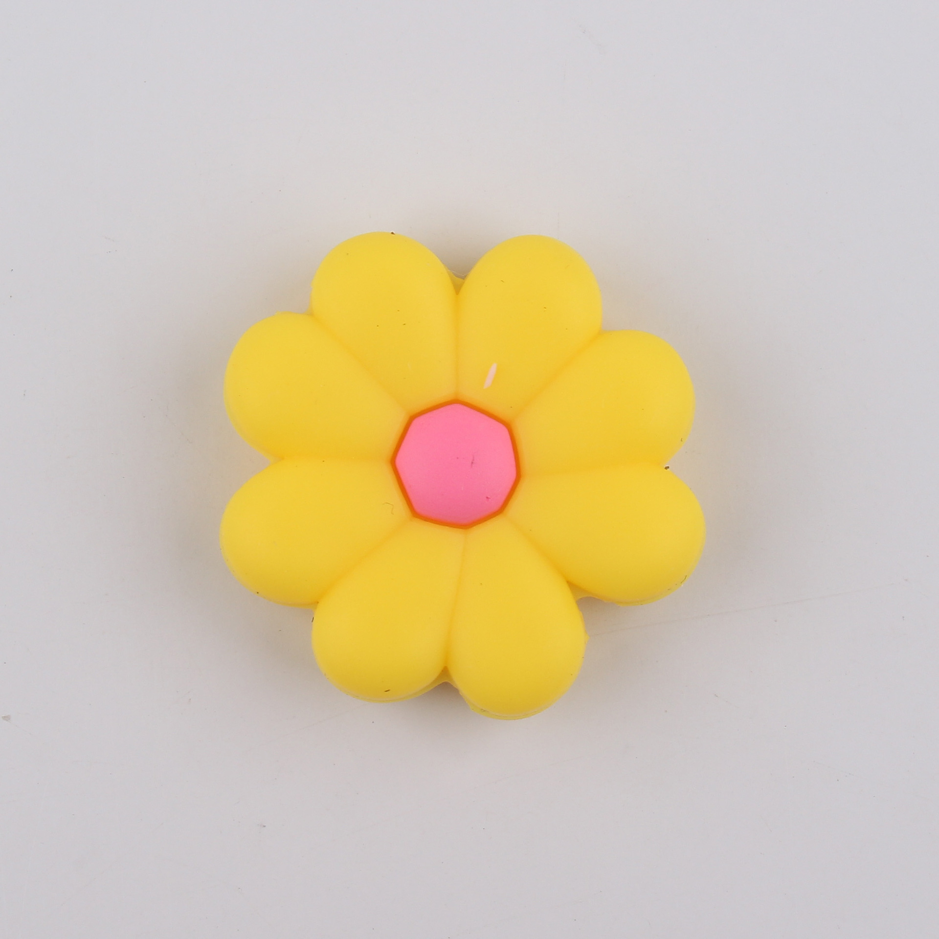 Venta caliente transfronteriza punto de silicona de grado alimenticio nuevo estilo pequeñas cuentas de margarita accesorios de joyería cuentas sueltas al por mayor