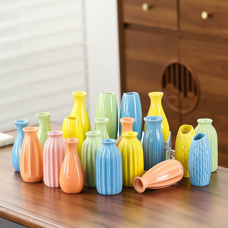 Скандинавский стиль Креативный свет Роскошная простая настольная керамическая Маленькая ваза Гостиная ТВ-шкаф Gympani Цветочная композиция Сухие цветы Маленькие украшения