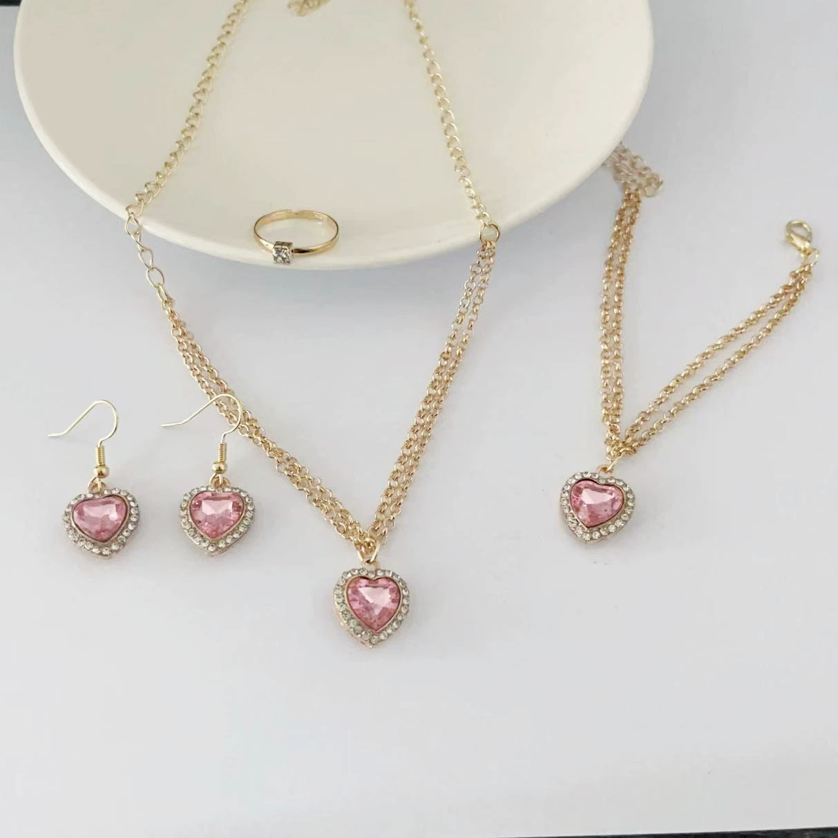 Креативное фуксия necklace и браслет, цепь, кольцо, комплект, европейский стиль, для импорта, простой и элегантный дизайн, яркий запоминающийся стиль