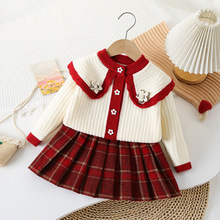 女宝宝毛衣套装秋冬新款时髦洋气儿童小星花格子百褶尼裙子套裙