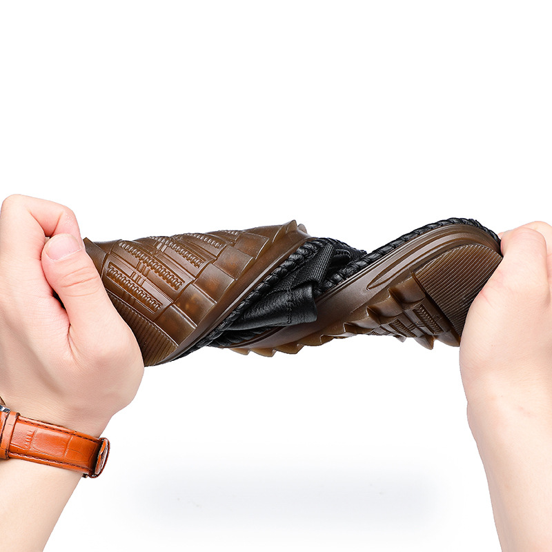 Zapatos casuales de cuero de vaca de primera capa para hombre, zapatos de cuero genuino con suela suave y superficie suave para hombre, zapatos transpirables para papá.