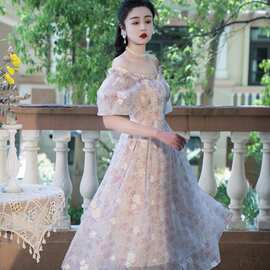 清仓复古碎花刺绣方领连衣裙2026春夏气质仙女度假礼服长裙子