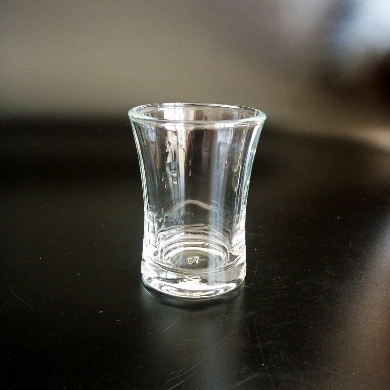 源头工厂小酒杯50ml弧身鹰头玻璃杯烈酒杯60ml葫芦杯酒瓶玻璃盖