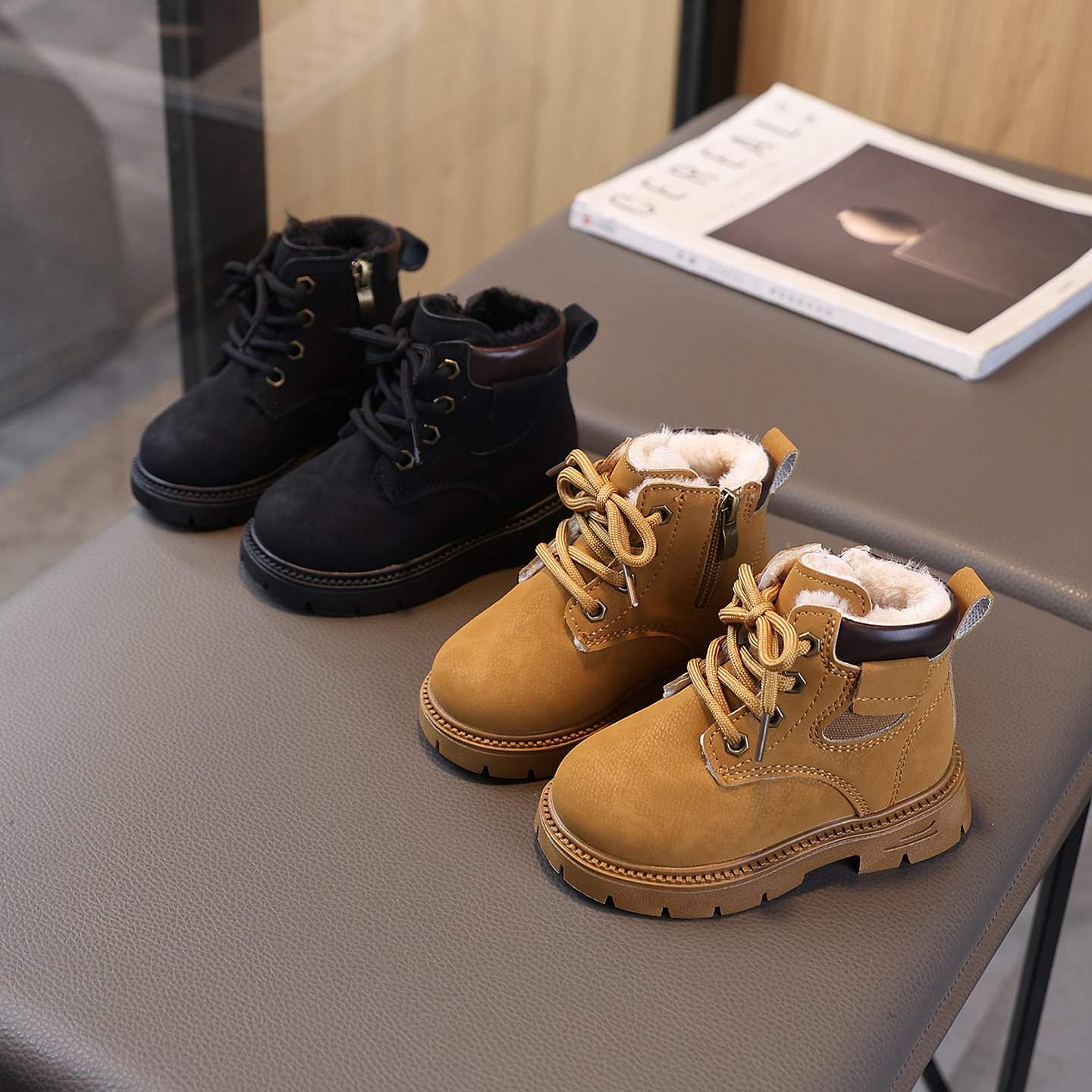 Winter New Kidsren's Boots Fleece-Lined Cotton Boots Warm Shoes Girls Baby Short Boots Boys Leather Small Yellow Boots