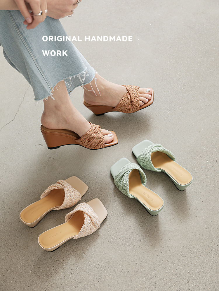 Sandal cao gót nữ quai chéo mũi vuông hở ngón, gót thô 6 cm — Cao gót màu trắng gạo 6 cm chi tiết 1
