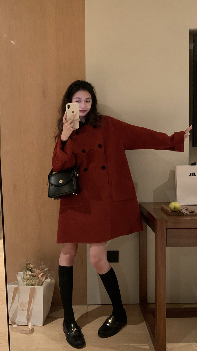 빨간색