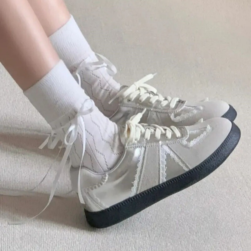 Spring and Autumn Lace-Up Sneakers for Women 2025 New Spring Model Silver Shoes Thick-Soled Casual Sports White Sneakers Spring and Autumn Lace-Up Sneakers for Women 2025 New Spring Model Silver Shoes Thick-Soled Casual Sports White Sneakers