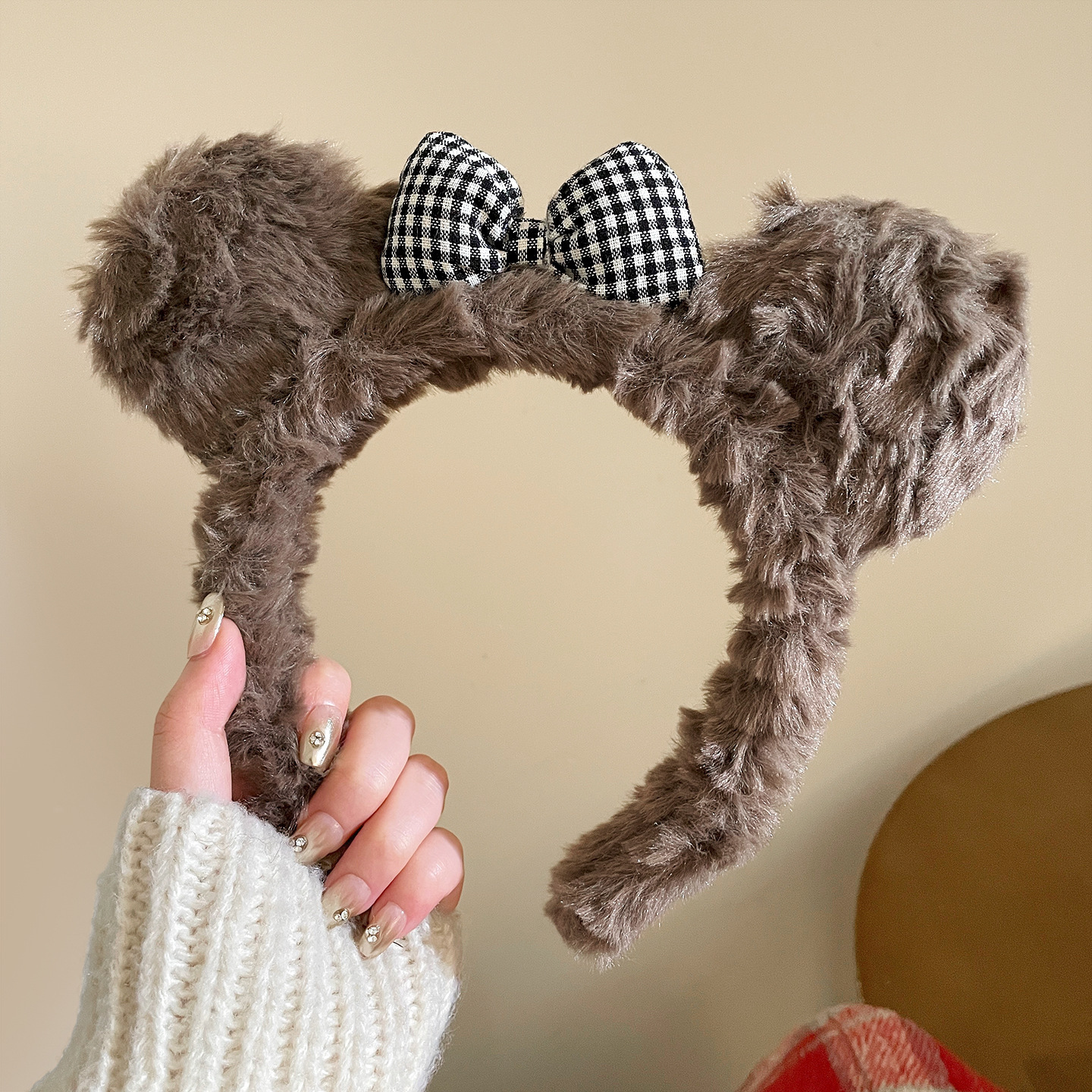 Otoño y invierno lindos estereoscópicos de peluche bandeja de cabello de dibujos animados orejas de gato orejas de conejo lavar la cara bandeja de cabello rojo al por mayor accesorios para el cabello