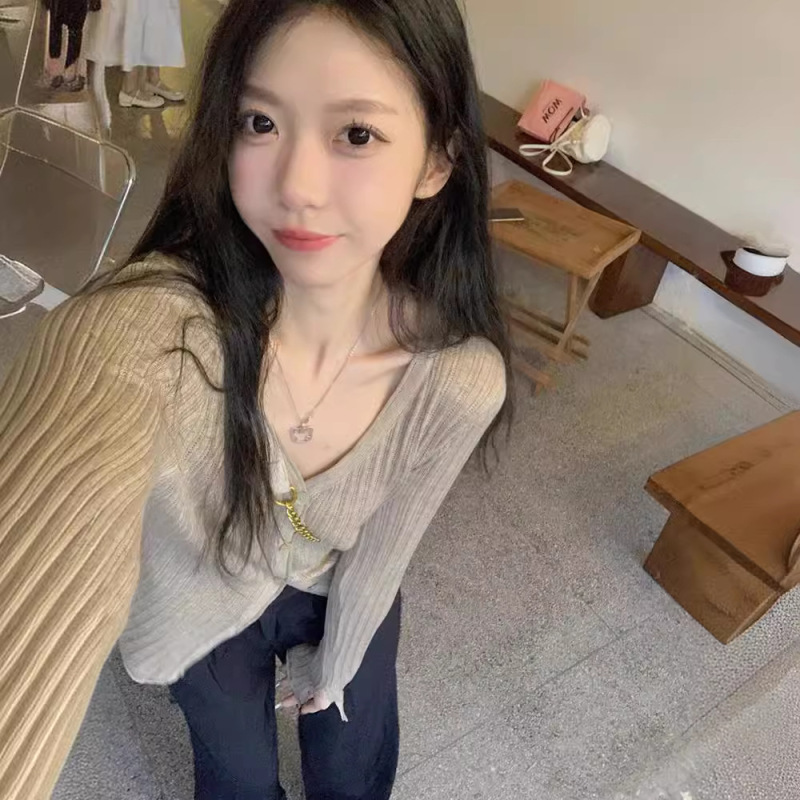 一件代发V领针织打底开衫女春季韩系高级感修身辣妹螺纹长袖上衣|undefined