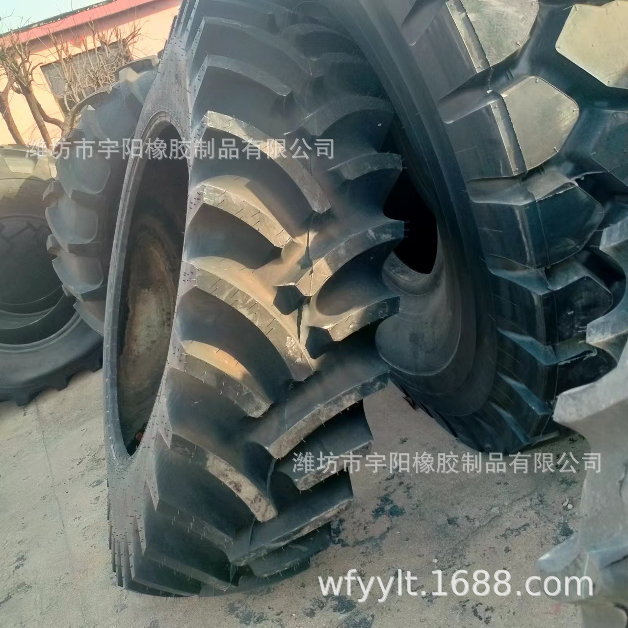 20.8-42   拖拉机轮胎  斜交尼龙人字胎