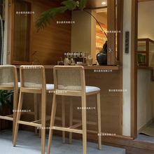 简约中式咖啡厅奶茶店前台高脚凳设计师款创意藤编椅酒吧实木吧椅
