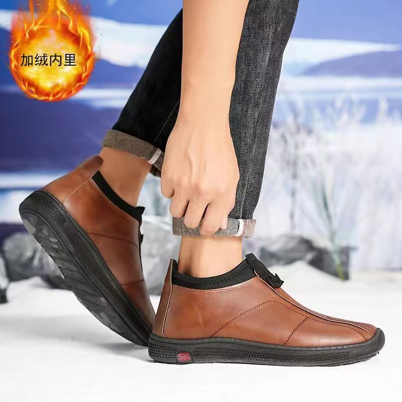 Invierno nuevo hombre de mediana edad zapatos de cuero de algodón antideslizante zapatos de cuero de terciopelo más grueso calentamiento de base suave zapatos de cuero de algodón