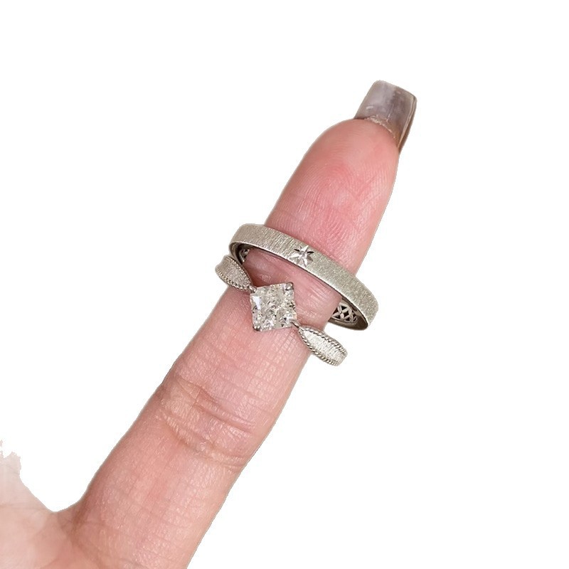 men's Stackable Rings Vintage Gold Brushed Small Square Diamond Starburst For Women, Retro Light Luxury, Stackable, Simple And Versatile_voghion.com