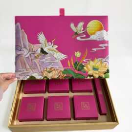 定 制豪华翻盖环保磁性礼品盒，用于月饼胶印和哑光层压，带定 制