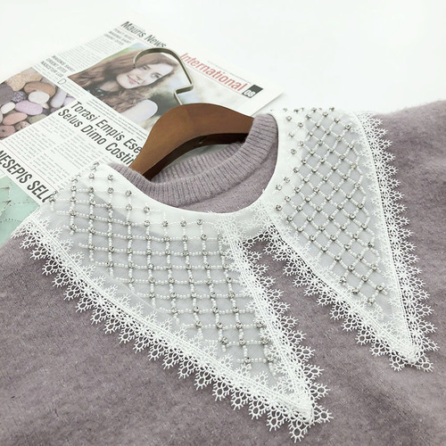 The manufacturer produces fashionable embroidered fake collar in white with fake collar European and American style 21 years new fake collar outer wear